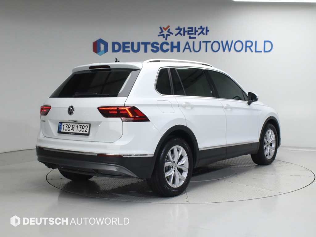 Volkswagen Tiguan - Vista 2