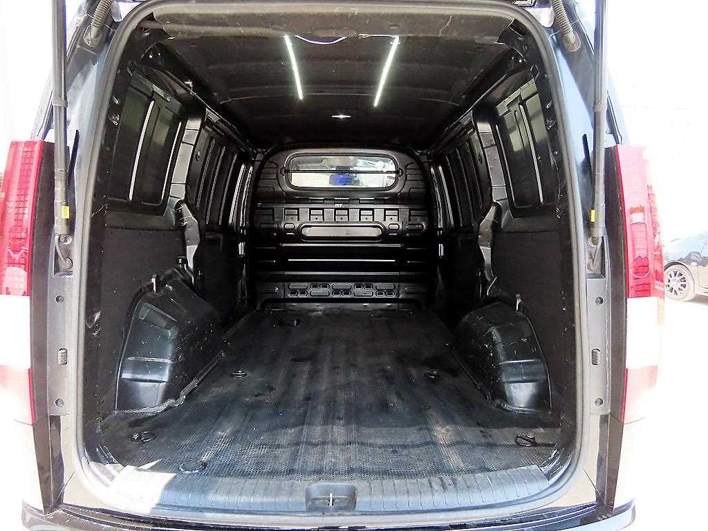 HYUNDAI Staria 2023 Negro - Importación desde Corea - HF Imports Iquique - Foto 18