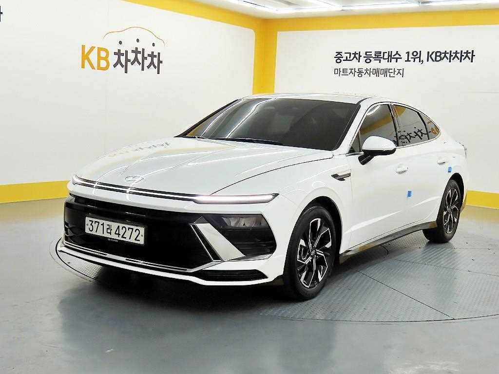 HYUNDAI Sonata - Vista 2
