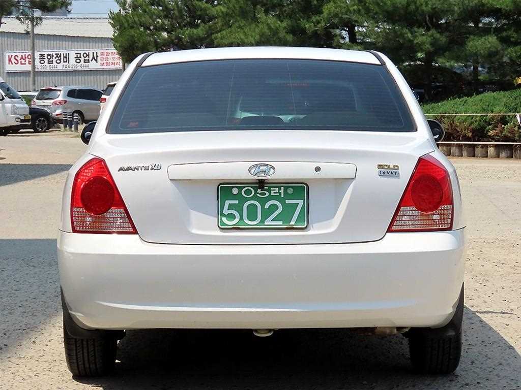 HYUNDAI Avante - Vista 4