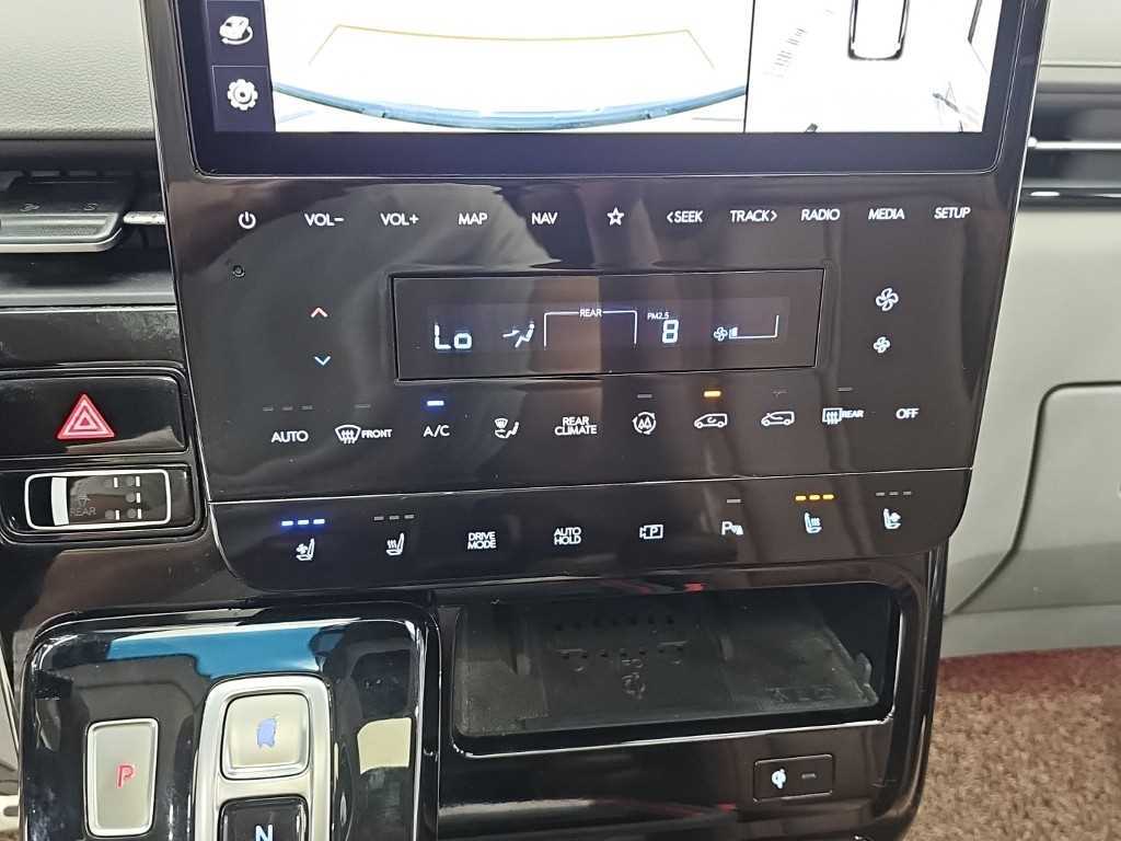 HYUNDAI Staria - Vista 10