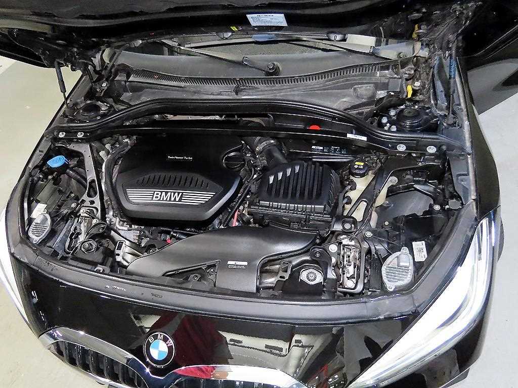 BMW 1 series 2021 Negro - Importación desde Corea - HF Imports Iquique - Foto 17