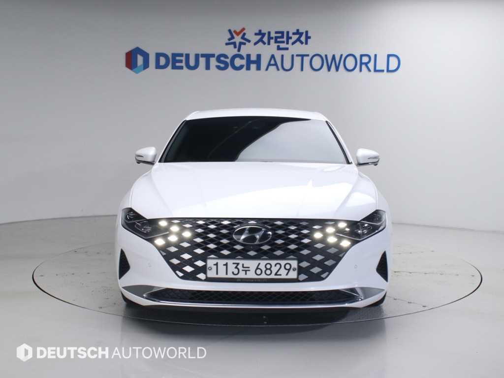 HYUNDAI Grandeur - Vista 3