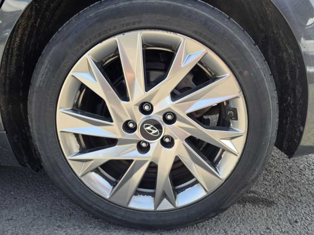 HYUNDAI Grandeur - Vista 7