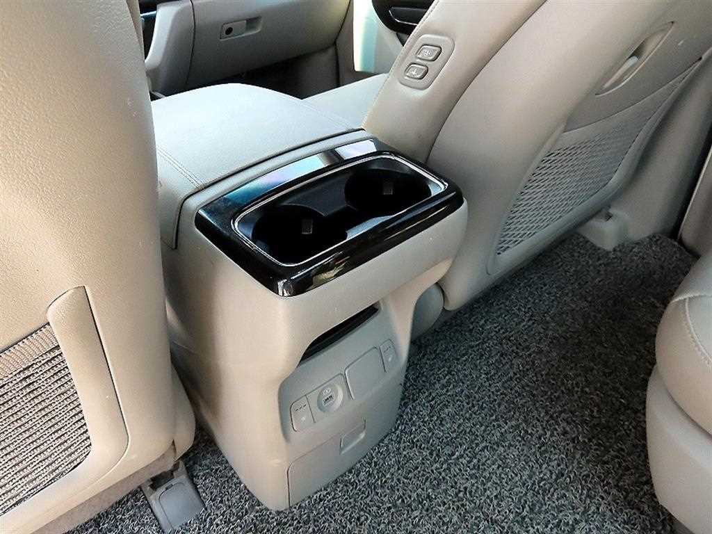 KIA Carnival 2019 the color of pearl - Importación desde Corea - HF Imports Iquique - Foto 15