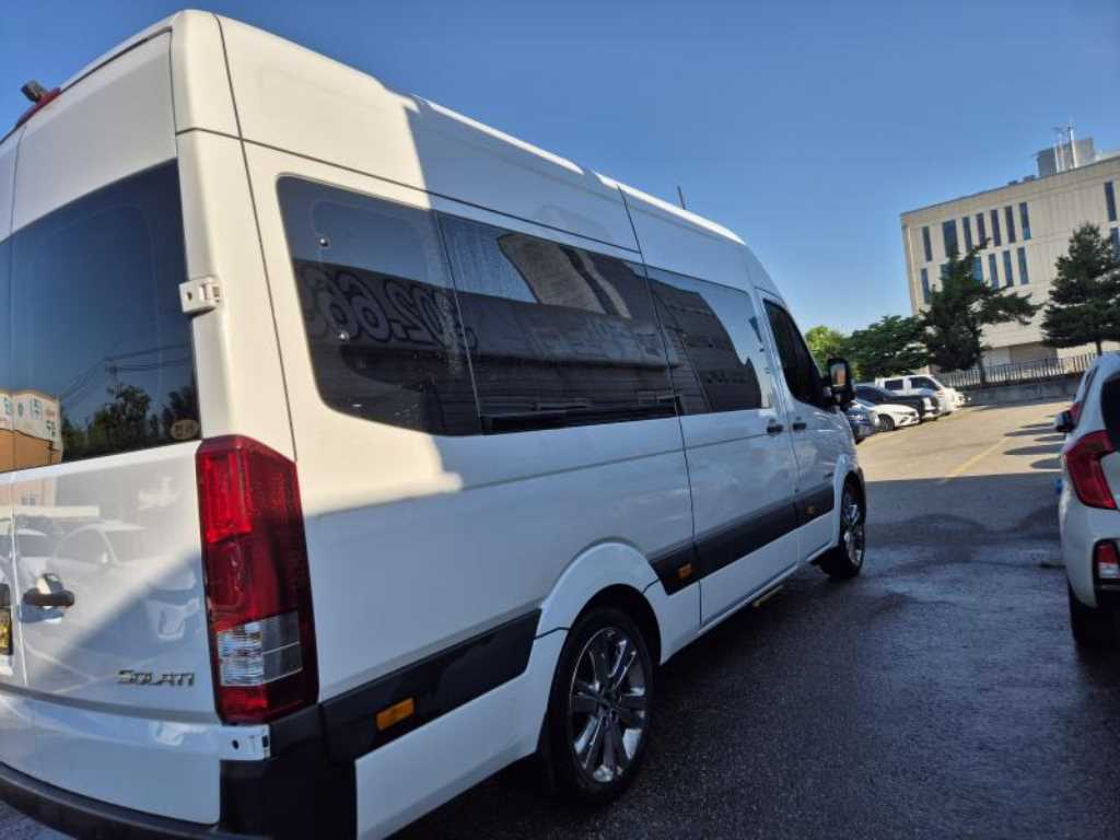 HYUNDAI Solati - Vista 3