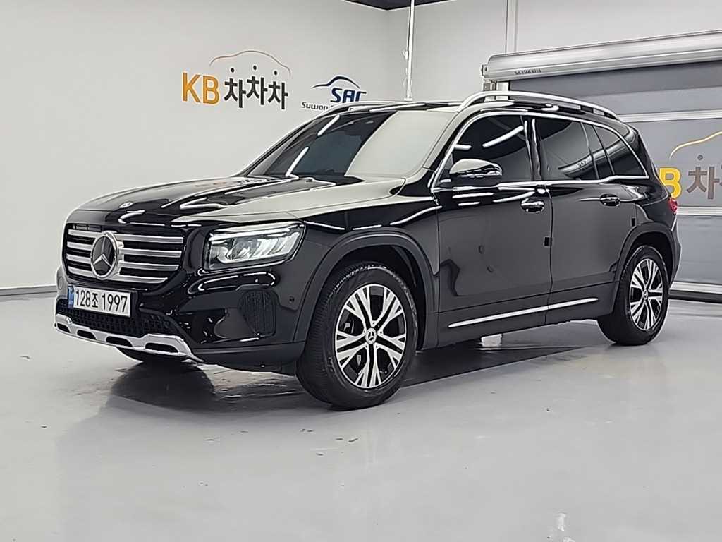 Mercedes Benz GLB Class 2024