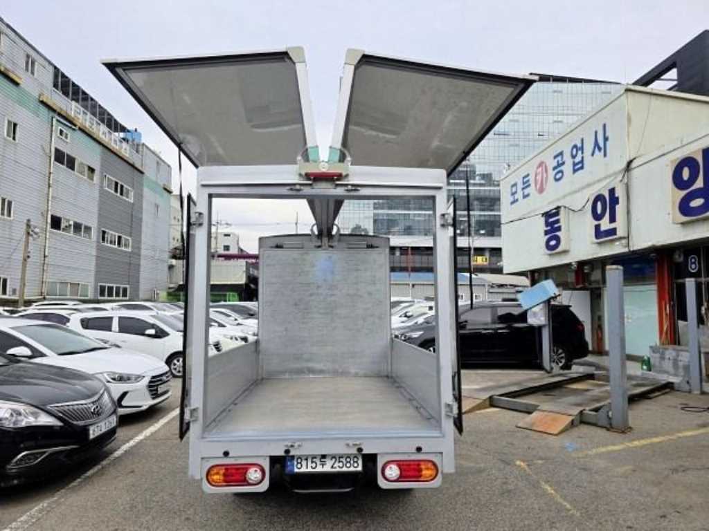 Small Truck Top_Wingbody 2025 Blanco - Importación desde Corea - HF Imports Iquique - Foto 16