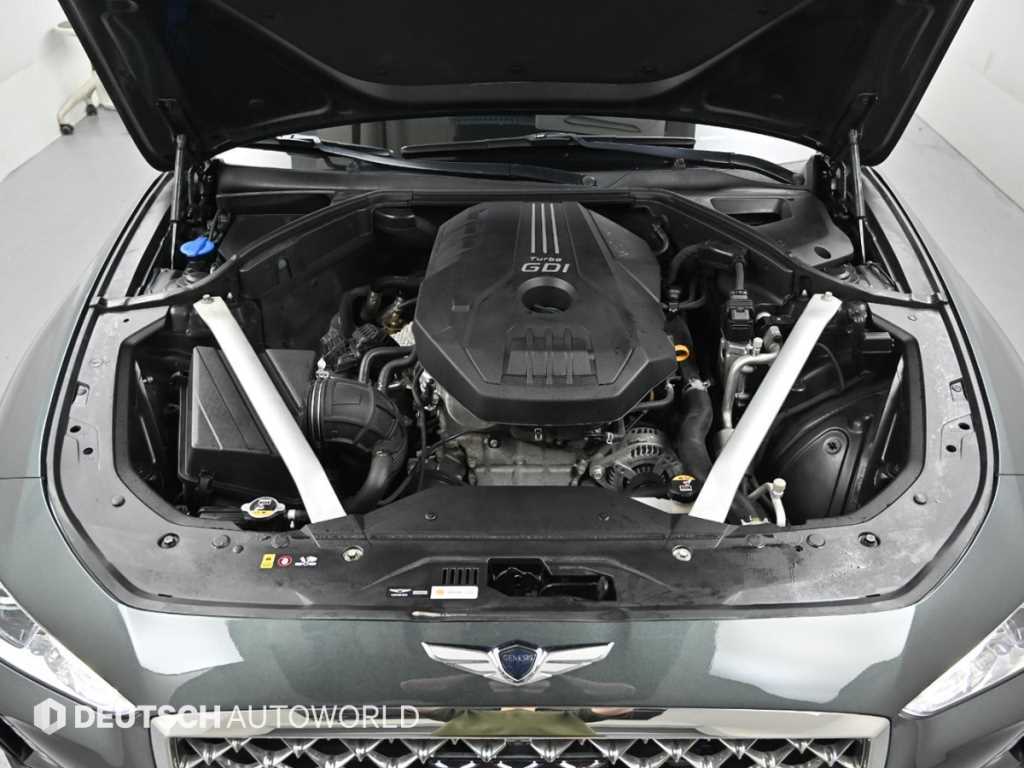 Genesis G70 - Vista 6