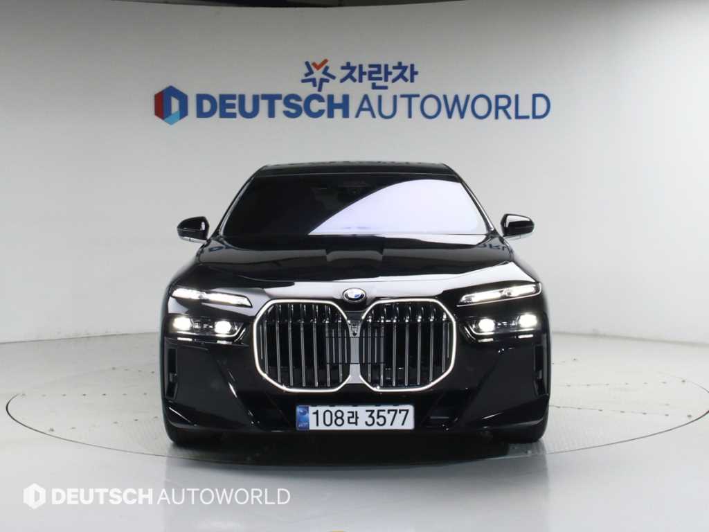 BMW 7 Series - Vista 3