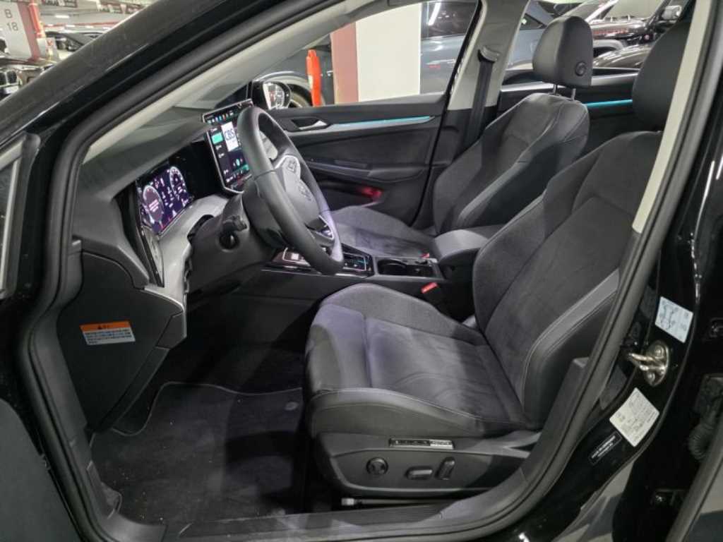 Volkswagen Golf - Vista 8