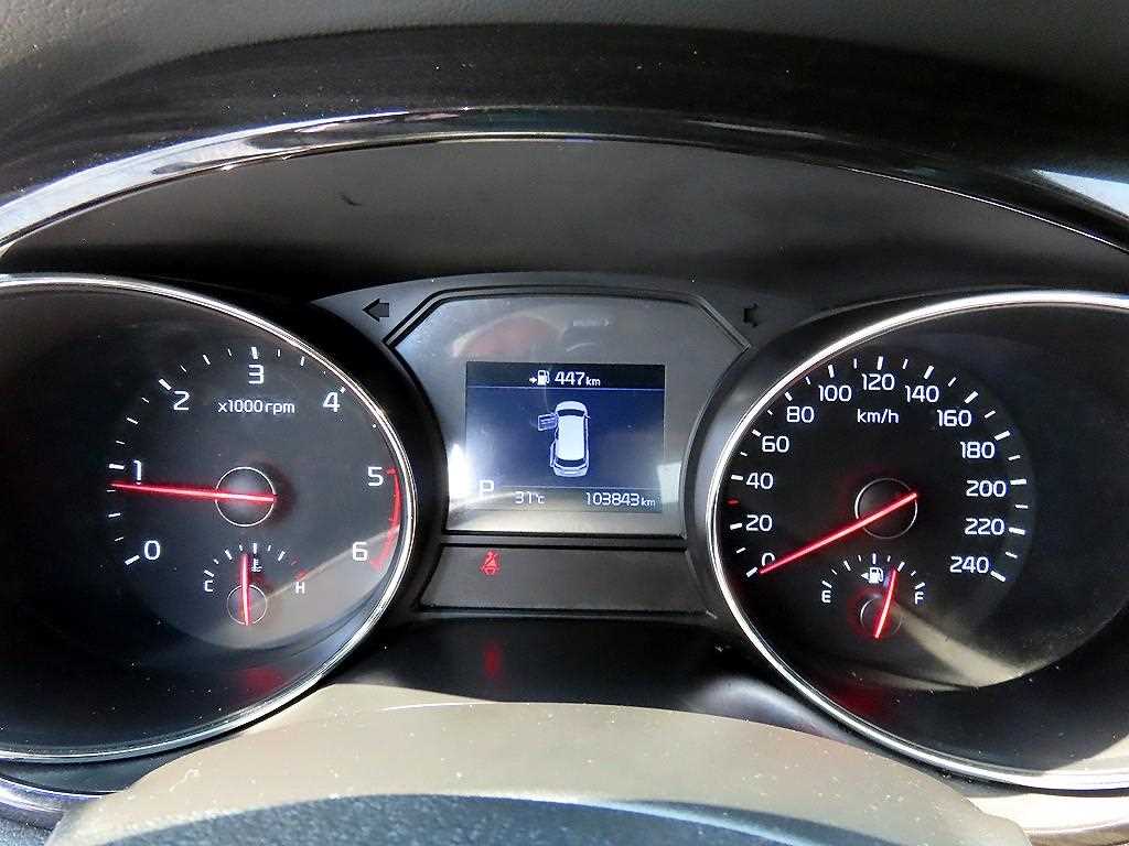 KIA Carnival - Vista 9