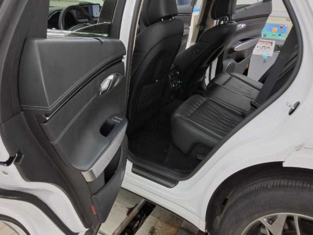 Genesis GV70 - Vista 9