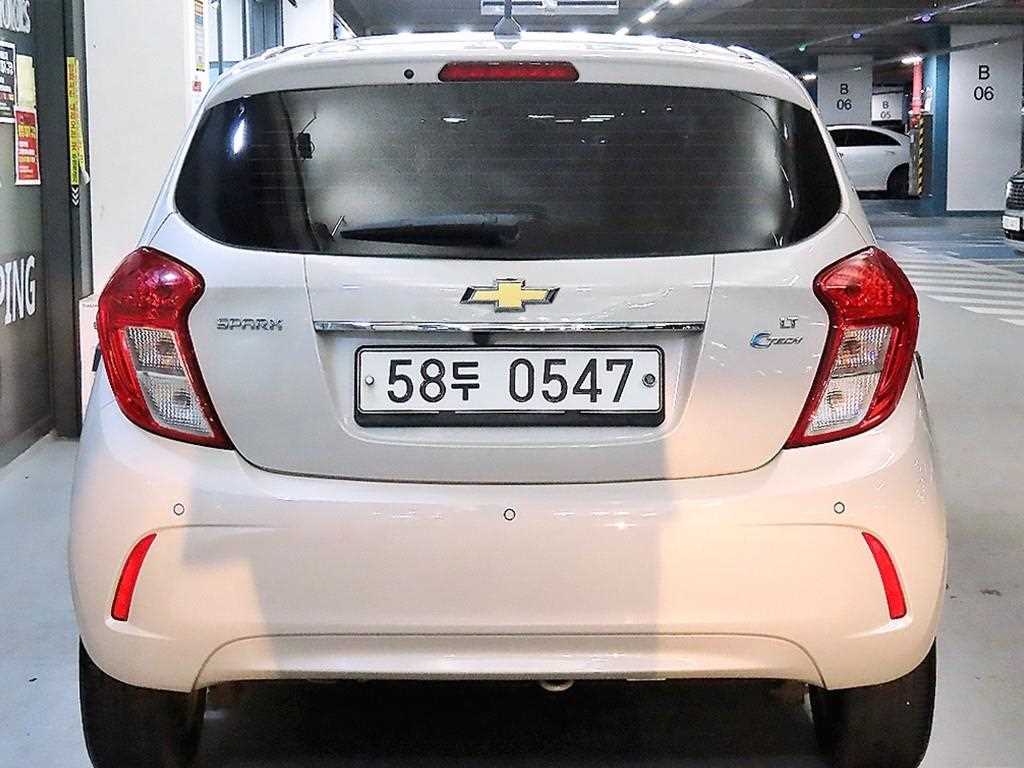 Chevrolet Spark - Vista 5