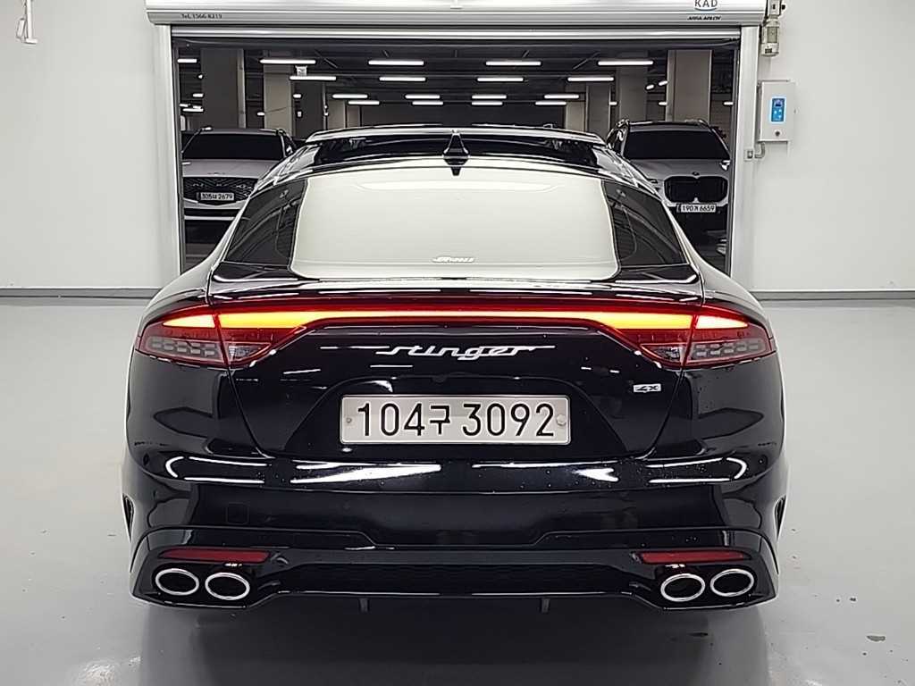 KIA Stinger - Vista 3