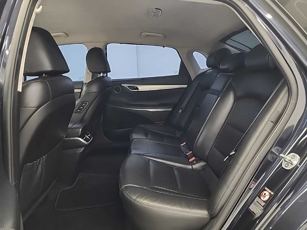 HYUNDAI Grandeur - Vista 12
