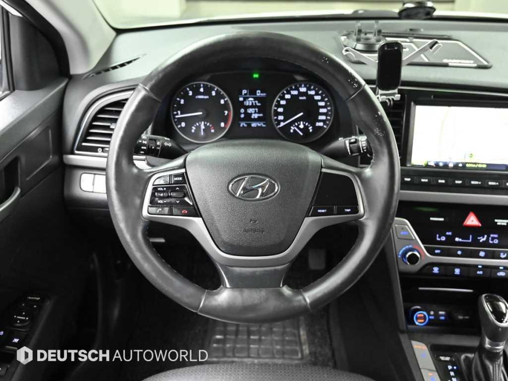 HYUNDAI Avante 2017 Blanco - Importación desde Corea - HF Imports Iquique - Foto 13