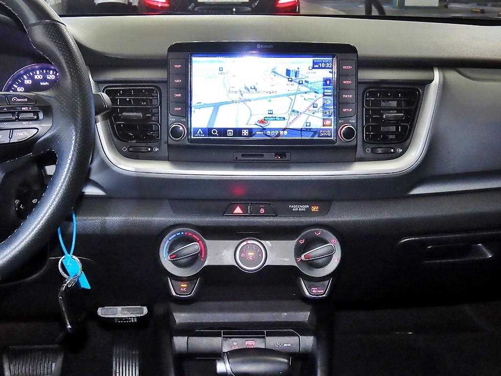 KIA Stonic - Vista 11