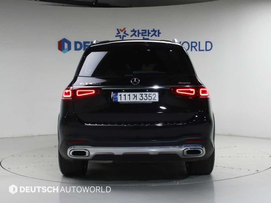 Mercedes Benz GLS Class - Vista 4