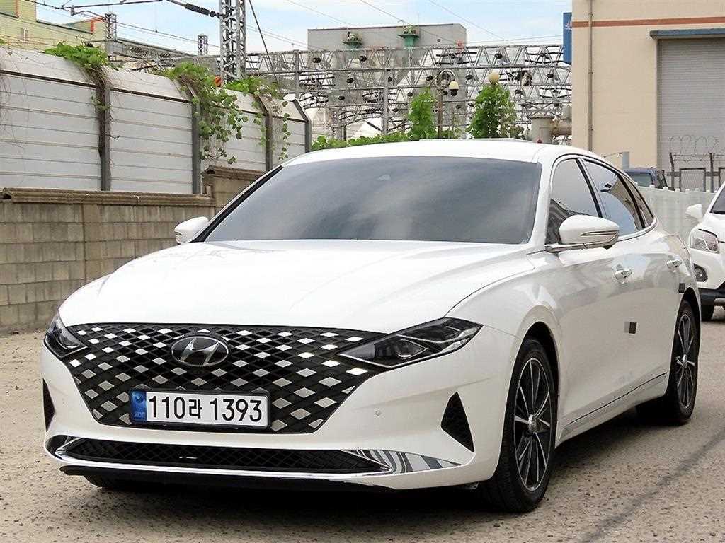 HYUNDAI Grandeur - Vista 2