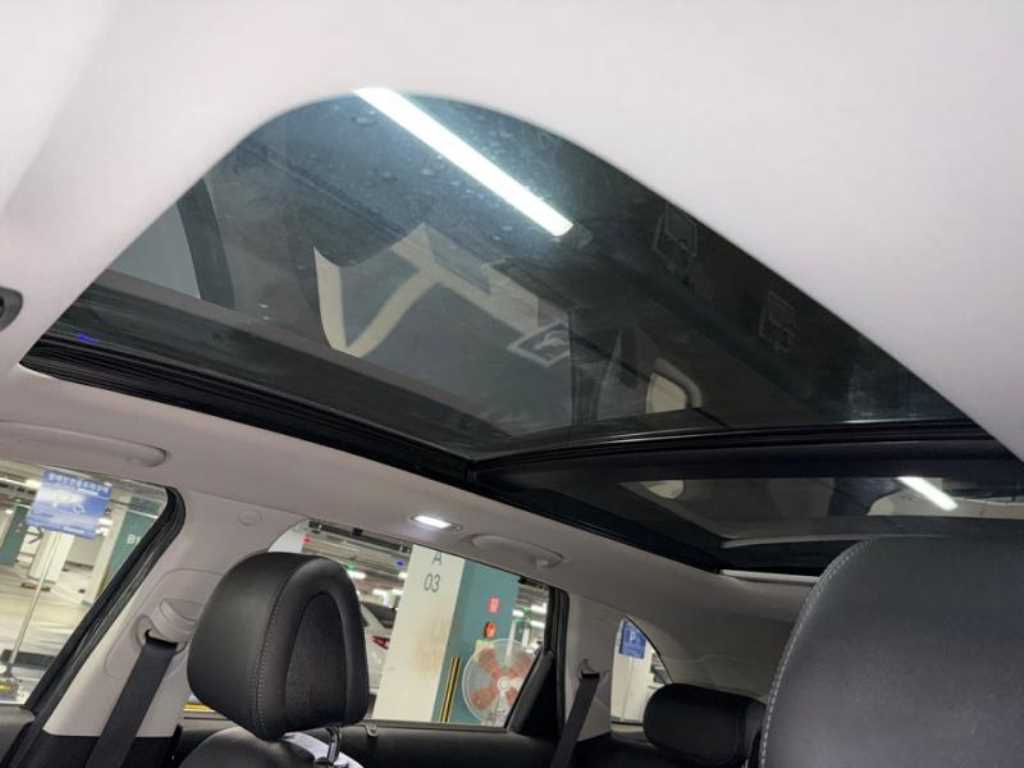 KIA Sorento - Vista 11