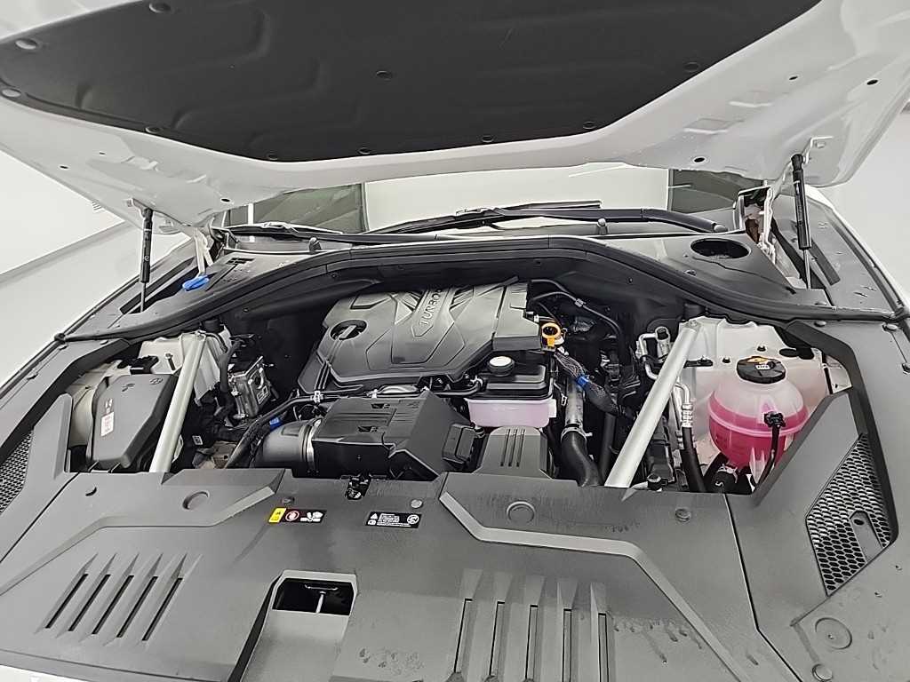 Genesis GV70 - Vista 5