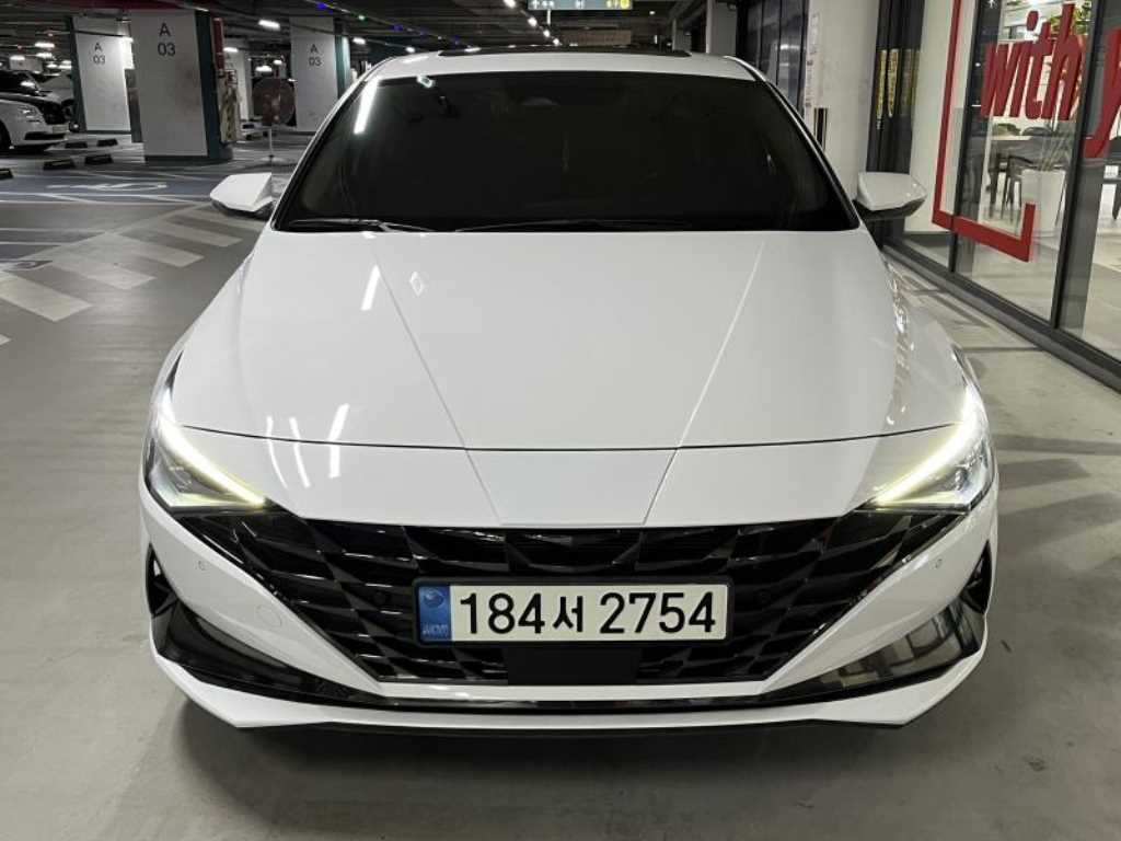 HYUNDAI Avante - Vista 2
