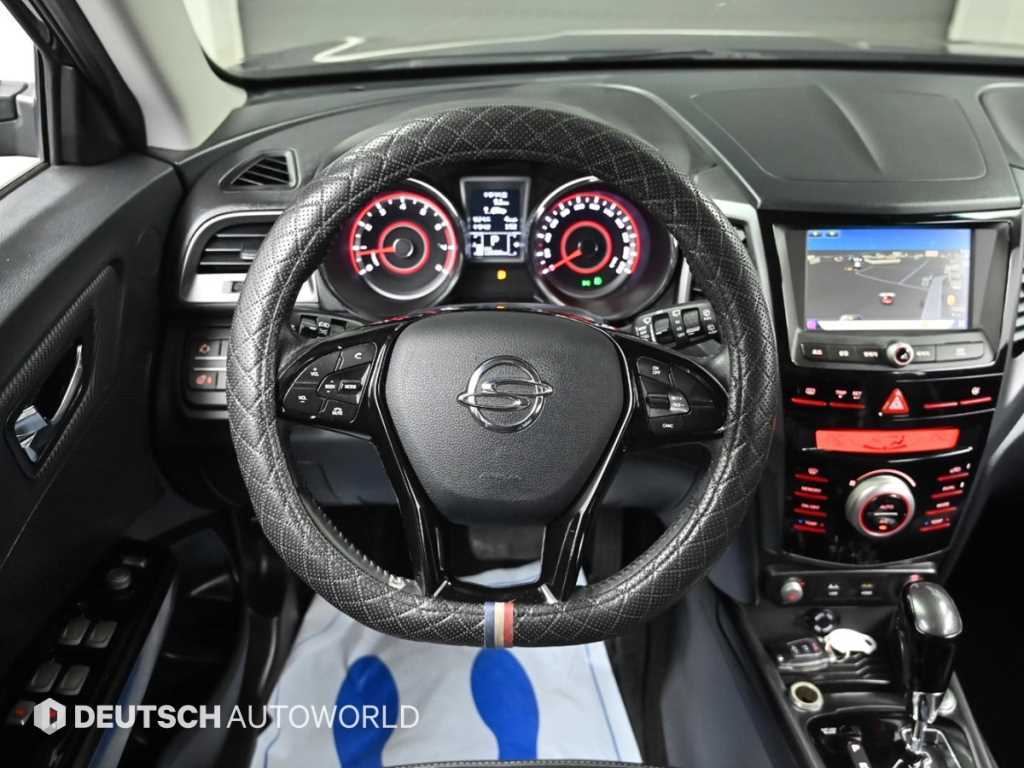 Ssangyong Tivoli 2017 Negro - Importación desde Corea - HF Imports Iquique - Foto 13