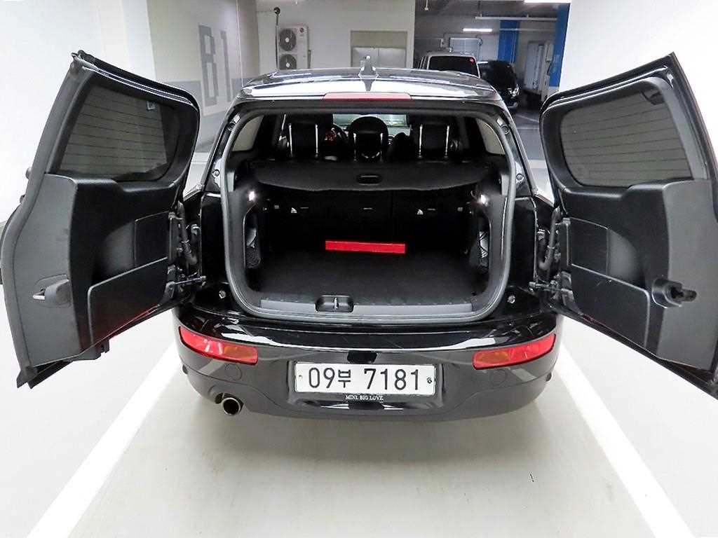Mini Clubman - Vista 5