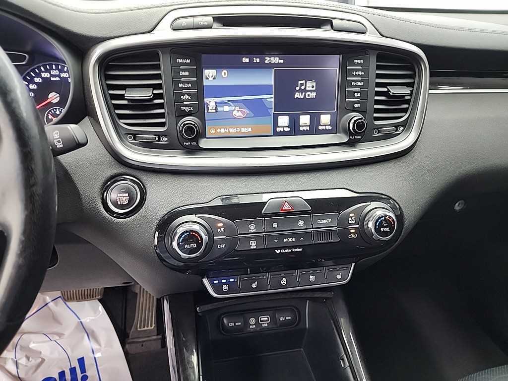 KIA Sorento - Vista 10