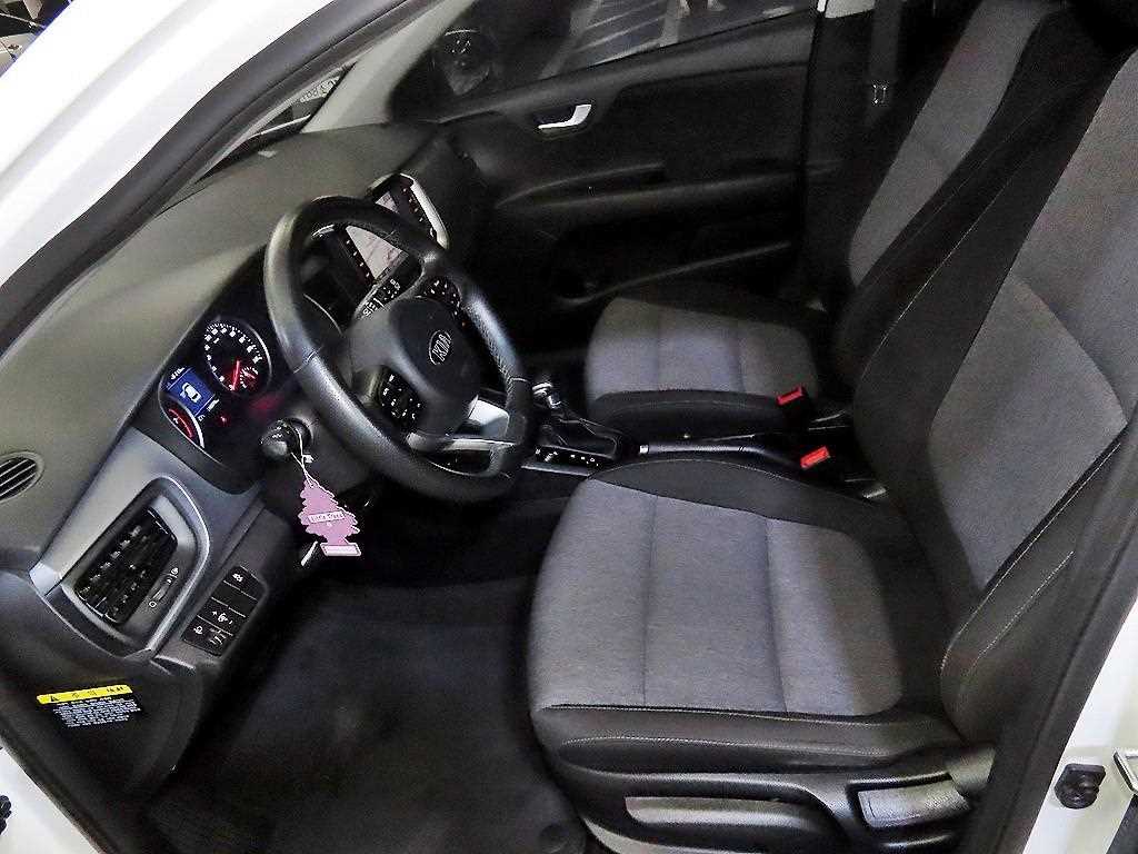 KIA Stonic - Vista 6