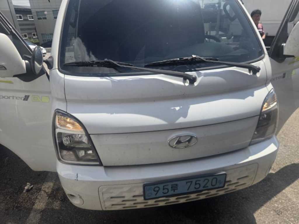 Small Truck Top_Wingbody 2021 Blanco - Importación desde Corea - HF Imports Iquique - Foto 1