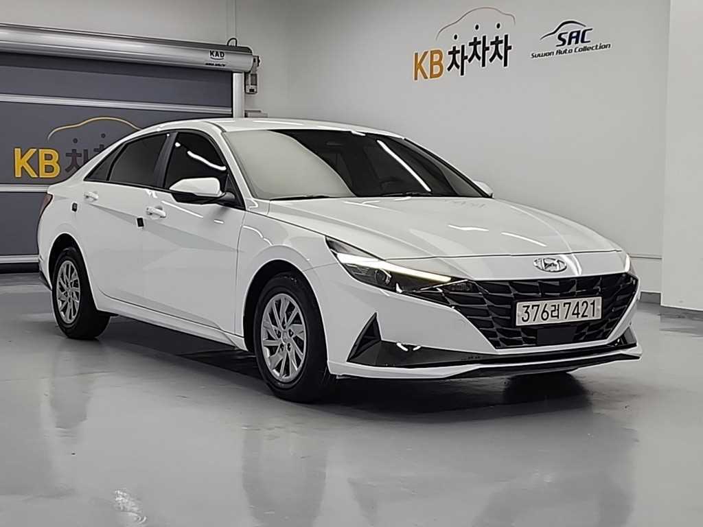 HYUNDAI Avante - Vista 4