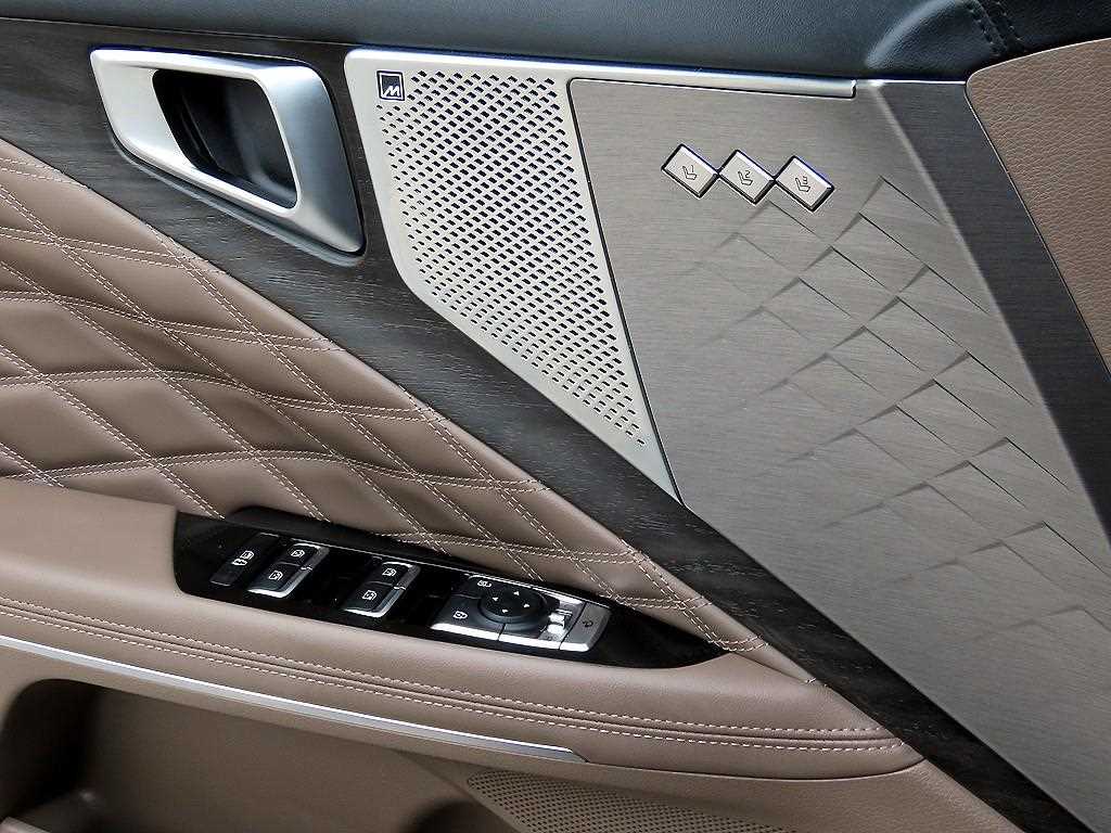 KIA K8 - Vista 12