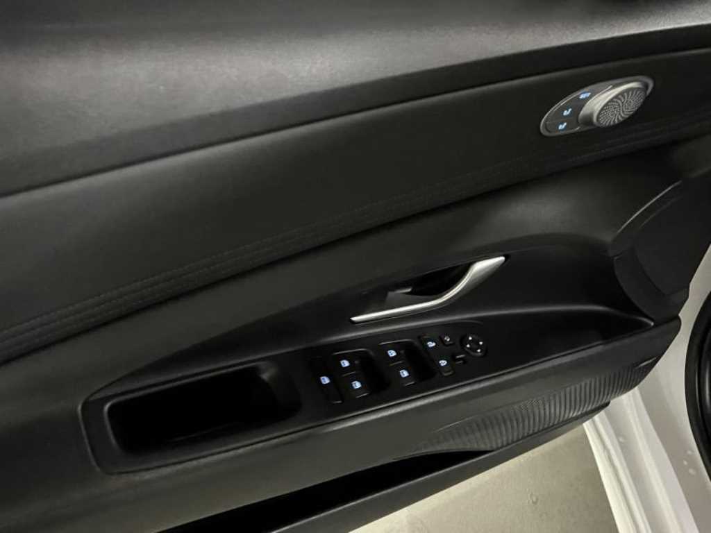 HYUNDAI Avante - Vista 12