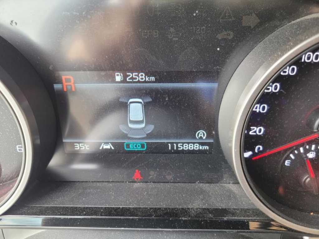 KIA Carnival - Vista 7