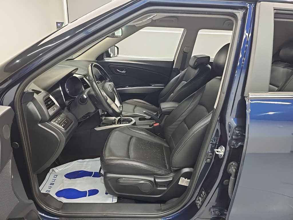 Ssangyong Tivoli - Vista 11