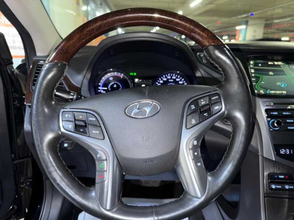 HYUNDAI Grandeur - Vista 8
