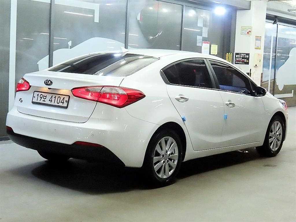 KIA K3 - Vista 4