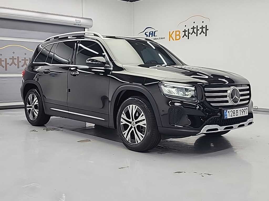 Mercedes Benz GLB Class - Vista 4