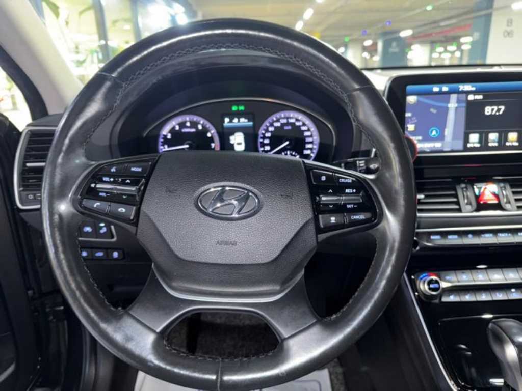 HYUNDAI Grandeur - Vista 8