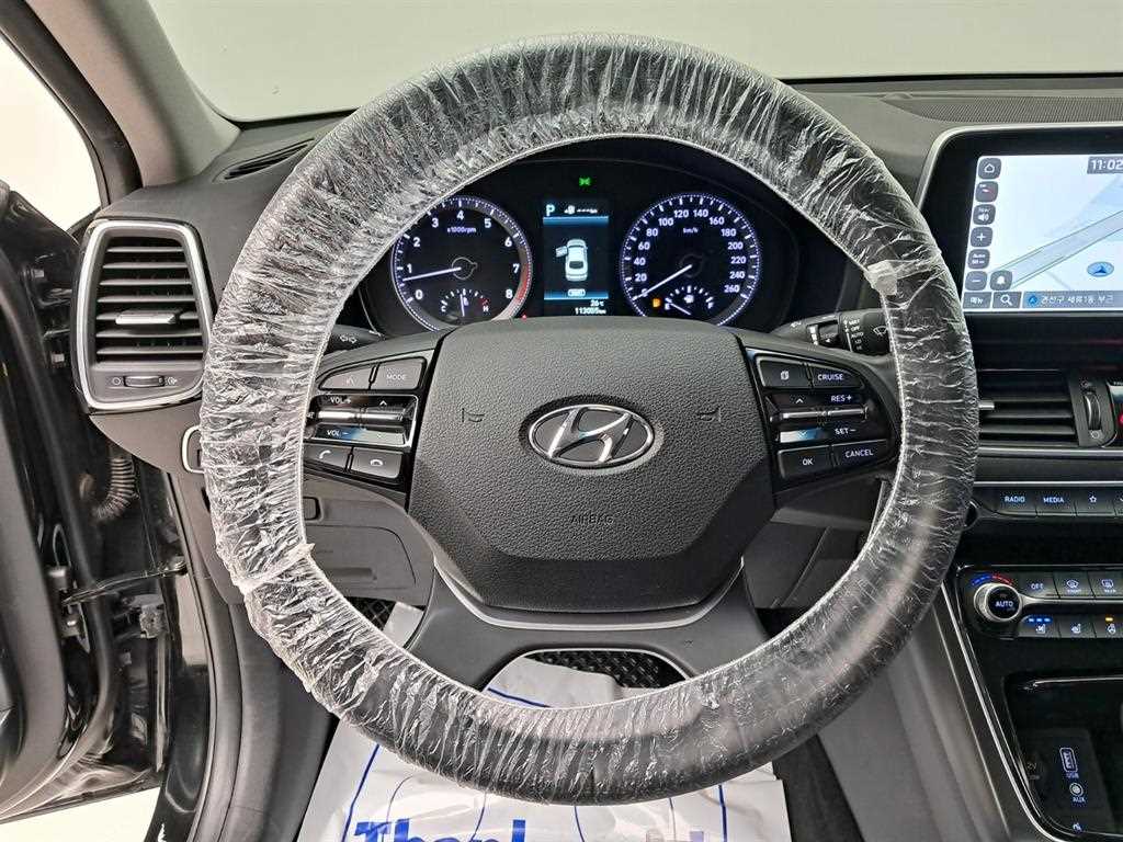 HYUNDAI Grandeur - Vista 7