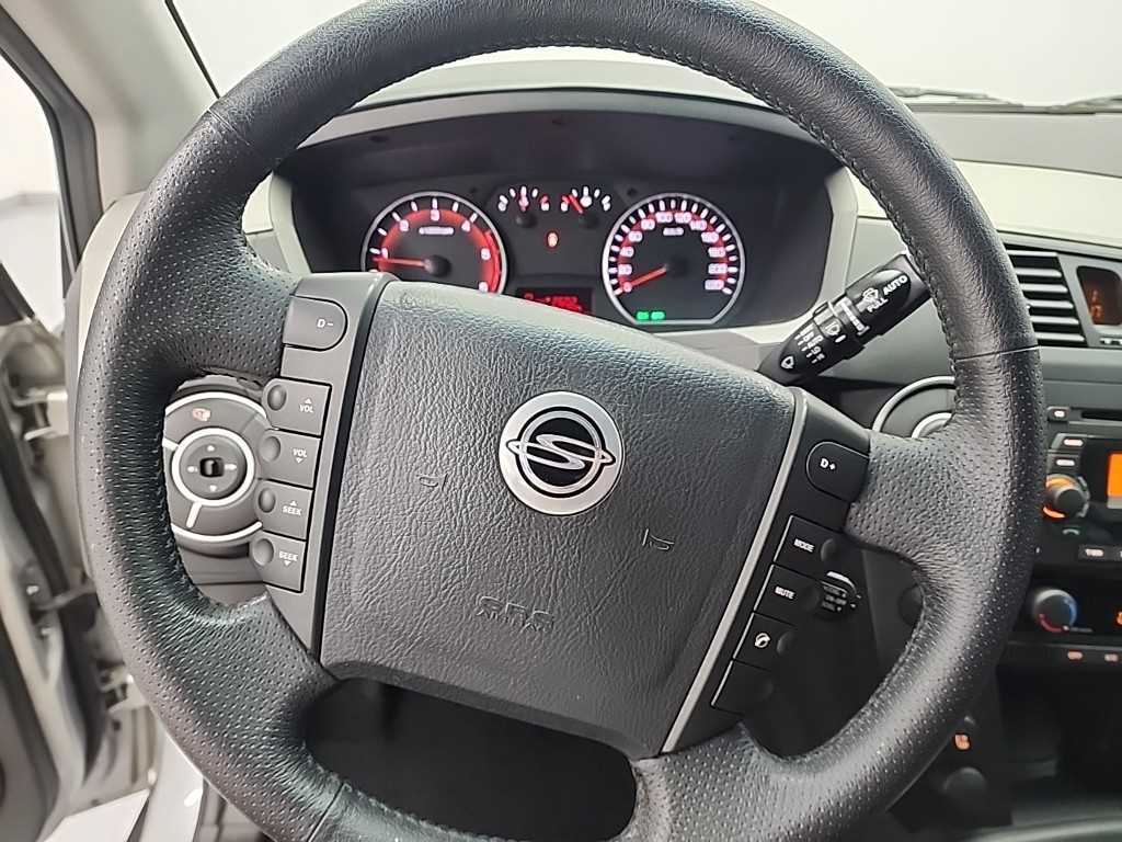 Ssangyong Korando - Vista 9