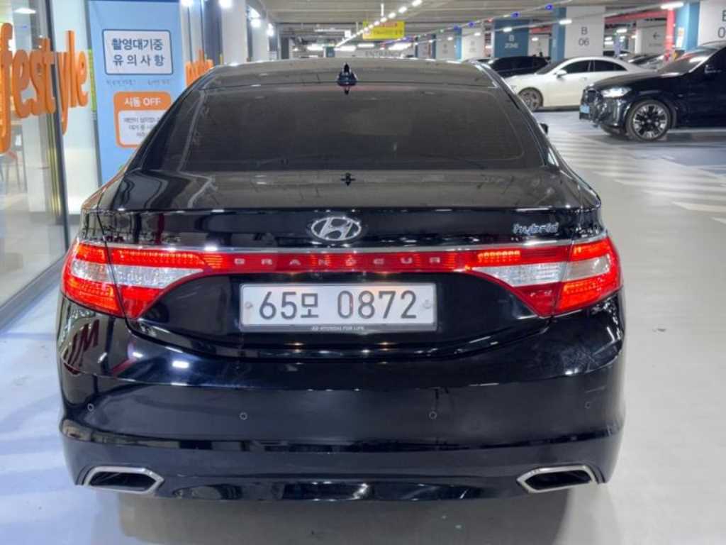 HYUNDAI Grandeur - Vista 5