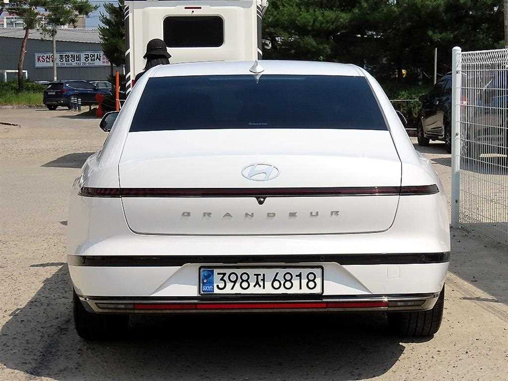 HYUNDAI Grandeur - Vista 4