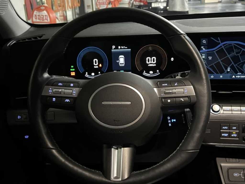 HYUNDAI Kona - Vista 12