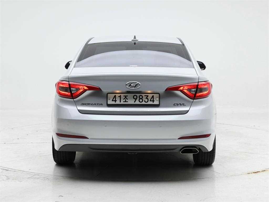 HYUNDAI Sonata - Vista 5