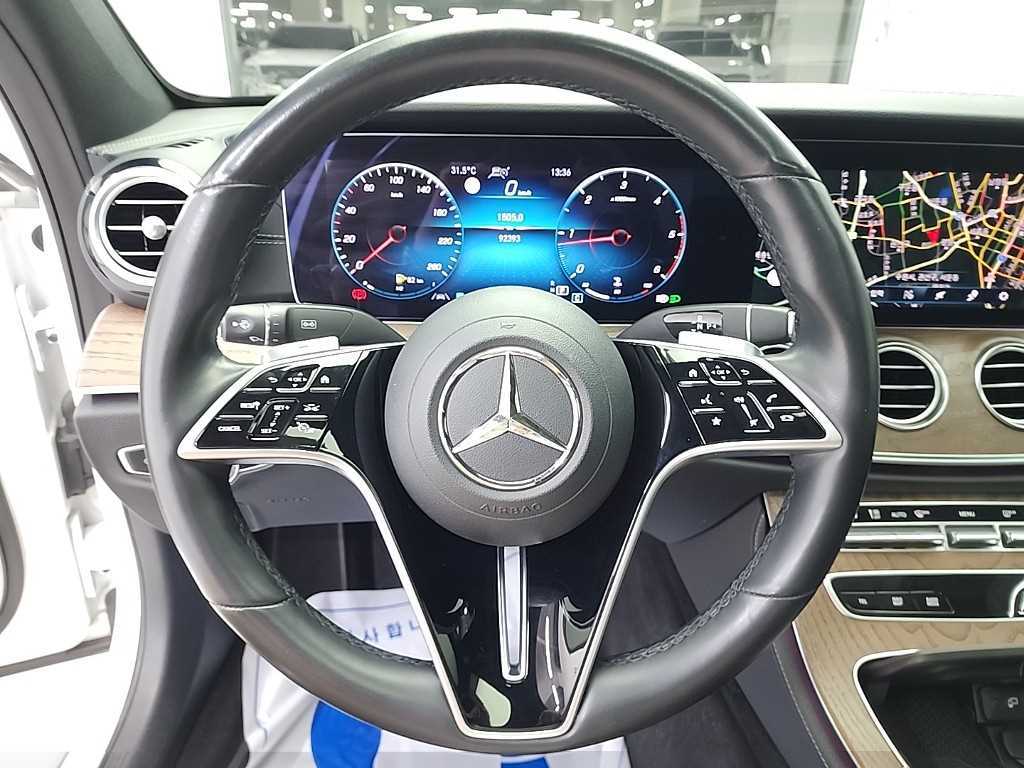 Mercedes Benz E class - Vista 9