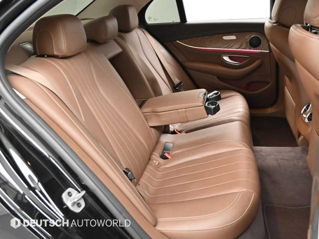 Mercedes Benz E class - Vista 12