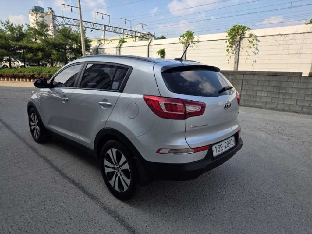 KIA Sportage - Vista 4